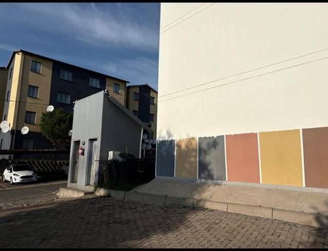 2 BEDROOM APARTMENT FOR SALE IN FLEURHOF